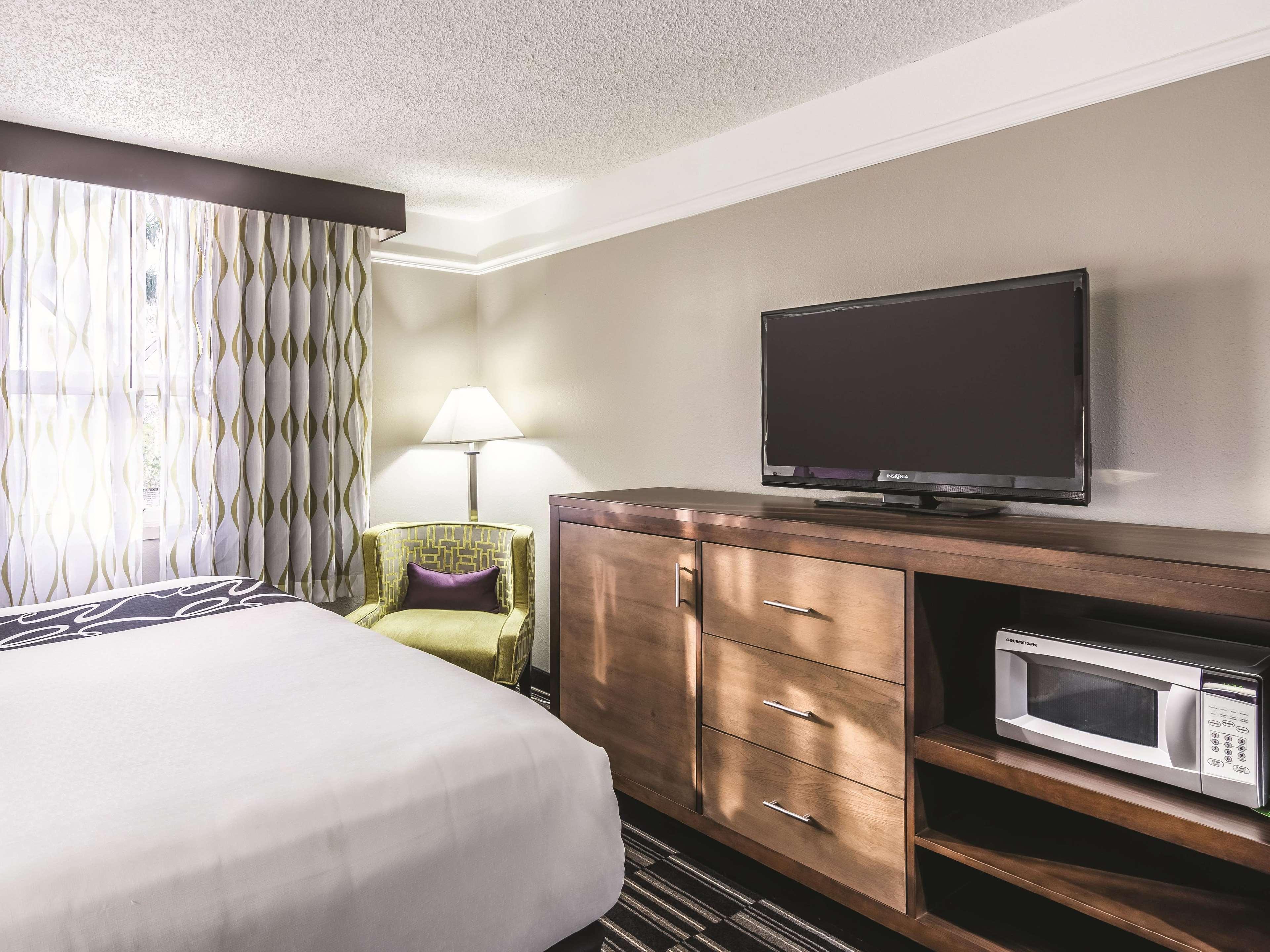 La Quinta Inn By Wyndham Jupiter Exterior photo