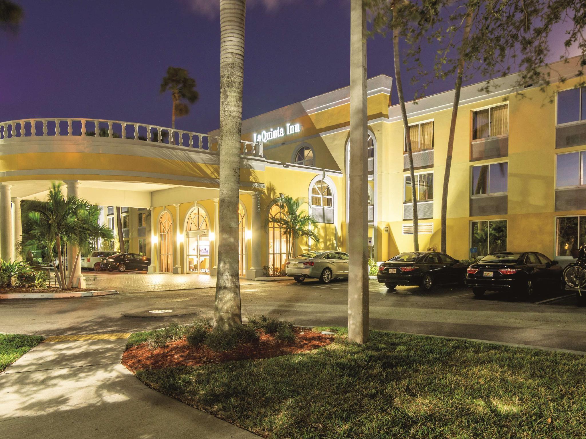 La Quinta Inn By Wyndham Jupiter Exterior photo