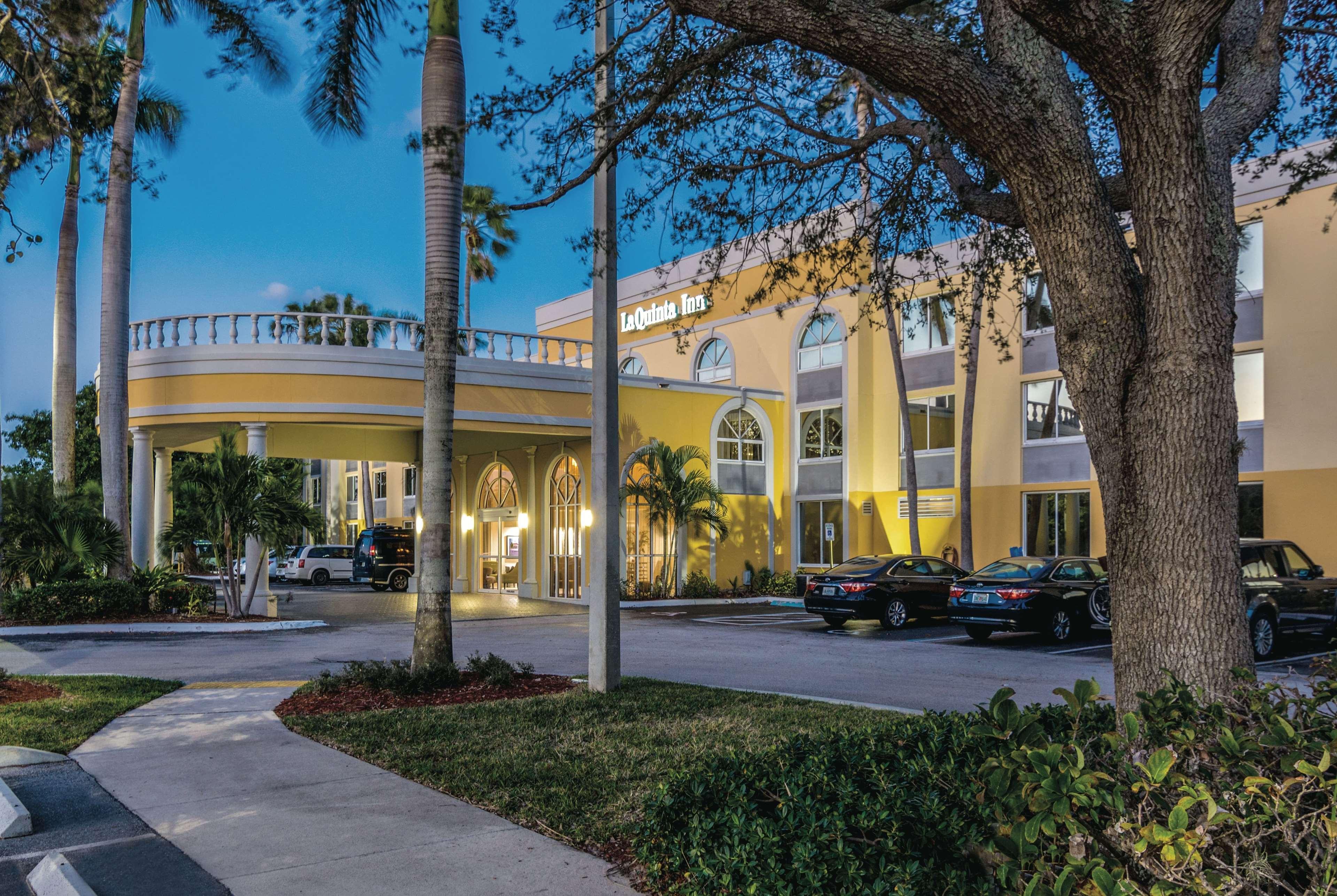 La Quinta Inn By Wyndham Jupiter Exterior photo