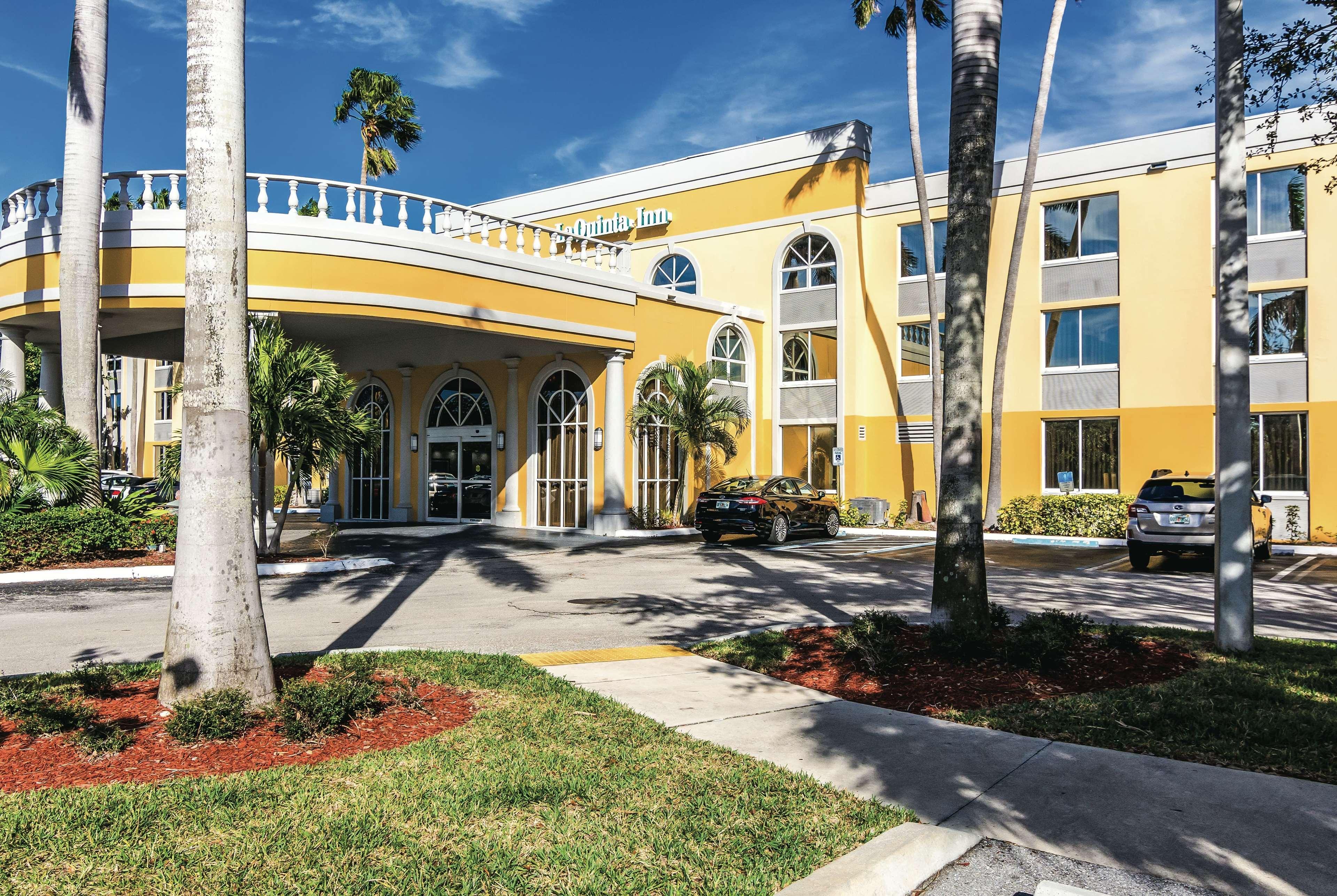 La Quinta Inn By Wyndham Jupiter Exterior photo